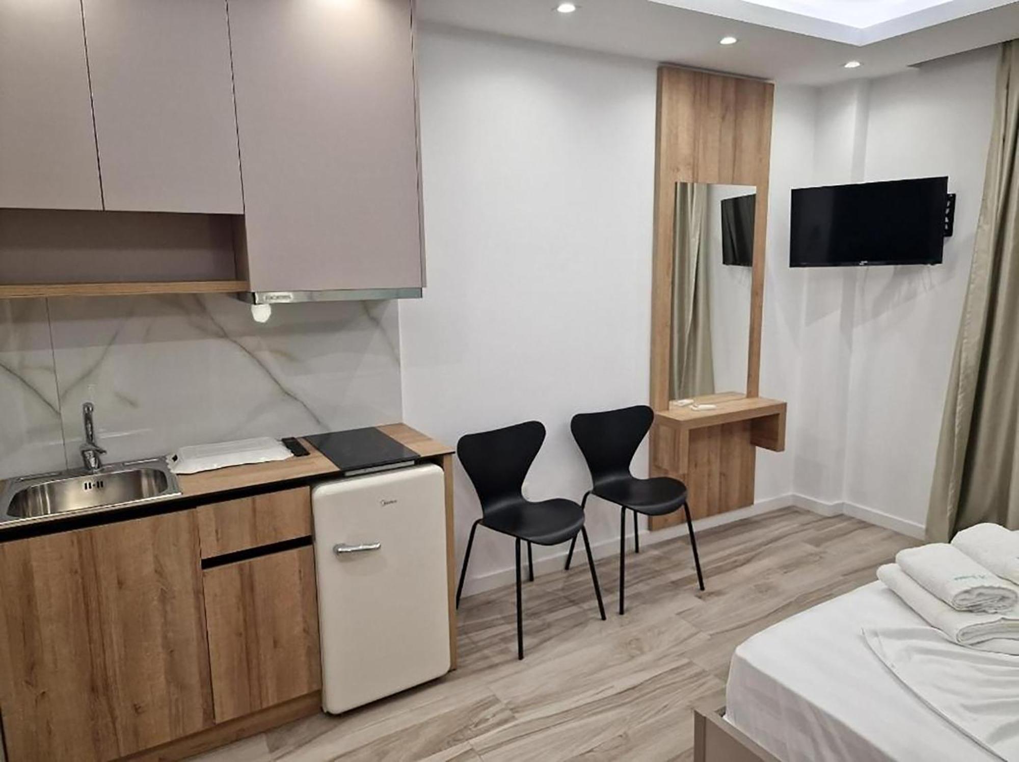Joanna Suites Sarandë Exterior foto